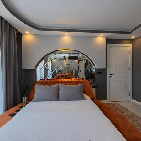Ada Luxury 페티예